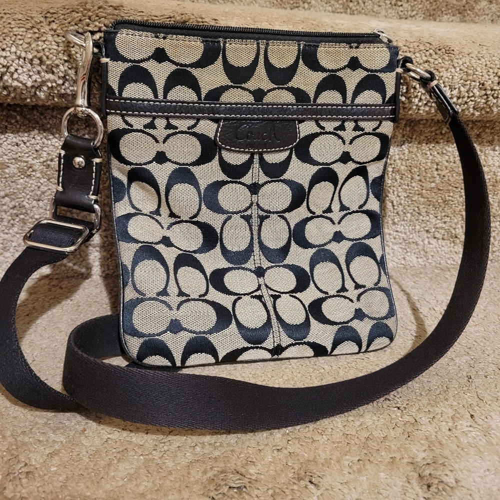 Cross body Coach bag